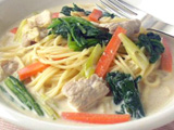 豚肉とほうれん草の豆乳スープパスタ
