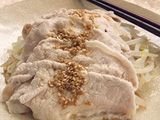 豚薄切り肉のもやし蒸し