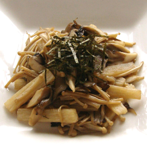長芋ときのこのバター醤油炒め